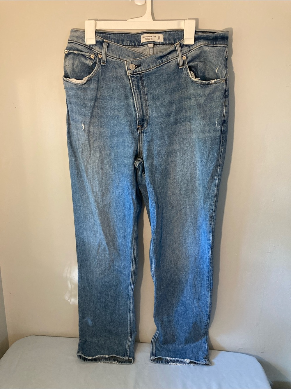 Abercrombie Blue 90’s Straight ultra high rise crossover waist jeans
